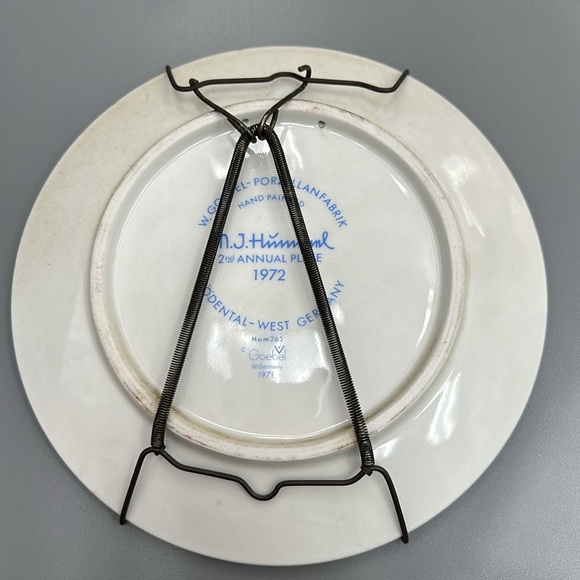 Vintage Annual M.J. Hummel Plate 1972 Goebel - Picture 2 of 2